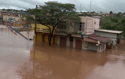 CHUVAS CASTIGAM AINDA MAIS O ESTADO DE MINAS GERAIS E IGREJA ORGANIZA A SOLIDARIEDADE ÀS FAMÍLIAS DESABRIGADAS
