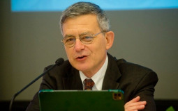 Paolo Ruffini alerta para “crise de sentido” que desafia comunicadores