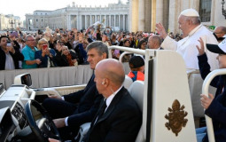 O Papa: reler a própria vida nos faz descobrir 