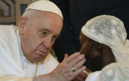 “Quero trazer-vos a carícia de Deus”, disse o papa às vítimas da violência