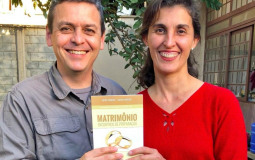 Referência Nacional em Catequese Matrimonial lança livro em Cascavel