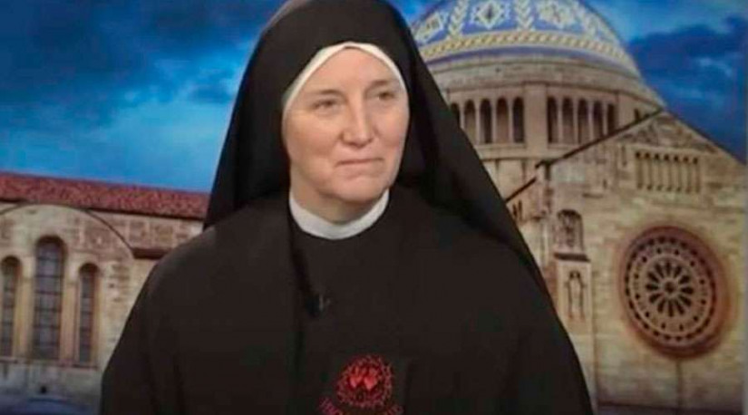 Esta freira aposentada, cirurgiã e militar aposentada falou na convenção republicana nos Estados Unidos