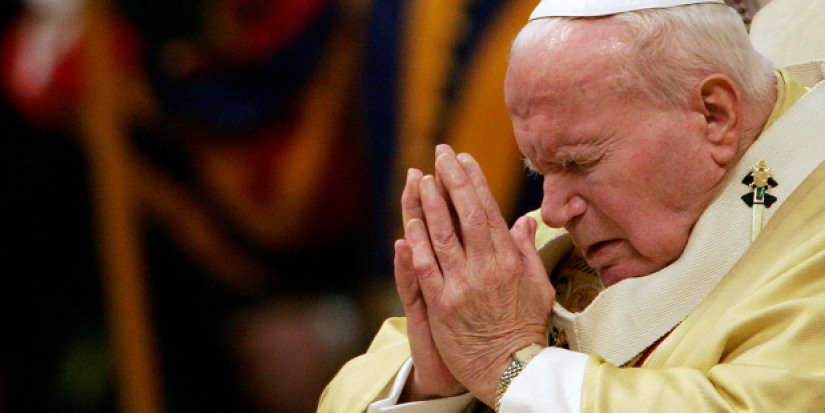 João Paulo II incentiva os cristãos a não fugir dos problemas do mundo