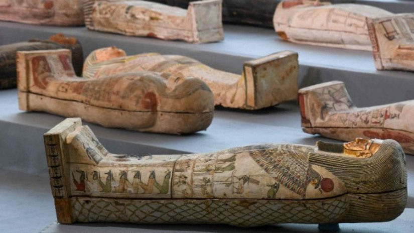Egito: em Saqqara mais de 100 sarcófagos intactos, patrimônio infinito