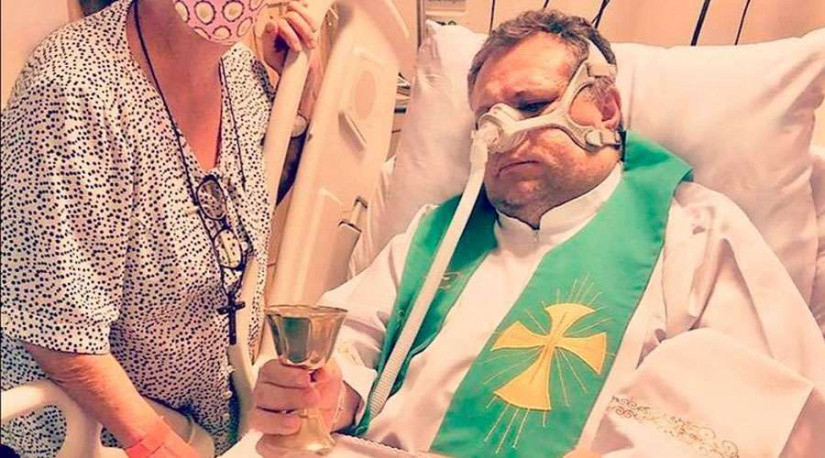 VIRAL: Pe. Márlon pede para não ser intubado para continuar celebrando Missa