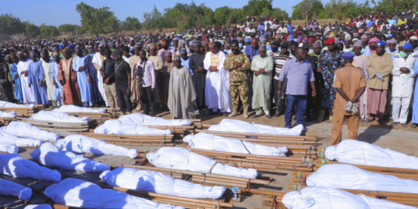 Terroristas islâmicos degolam mais de 100 pessoas na Nigéria: Papa deplora
