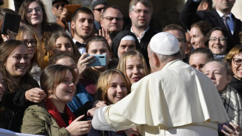 “Vinde Ver”: Papa Francisco divulga mensagem do Dia Mundial das Comunicações Sociais 2021