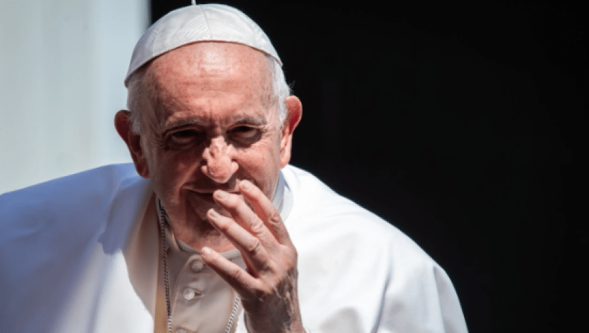 Papa Francisco manda carta a menina de 7 anos do Brasil