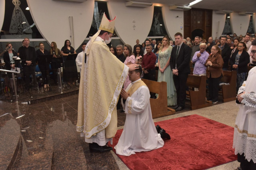 Arquidiocese de Cascavel ordena novo sacerdote
