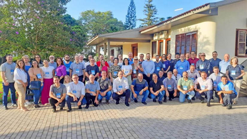 Encontro Regional dos Ecônomos reuniu contadores, juristas e departamento pessoal das dioceses do Paraná