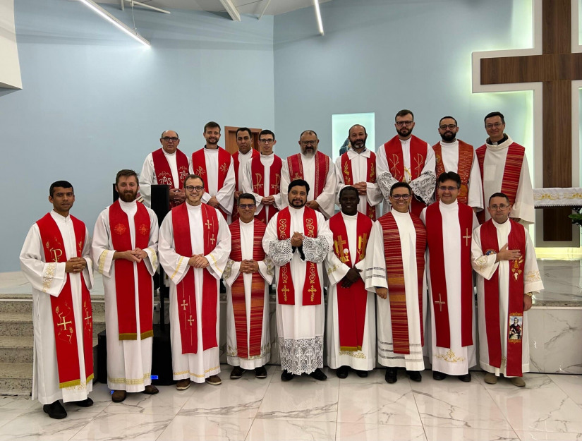 18 padres do Paraná participaram do Encontro Nacional de Formadores promovido pela OSIB